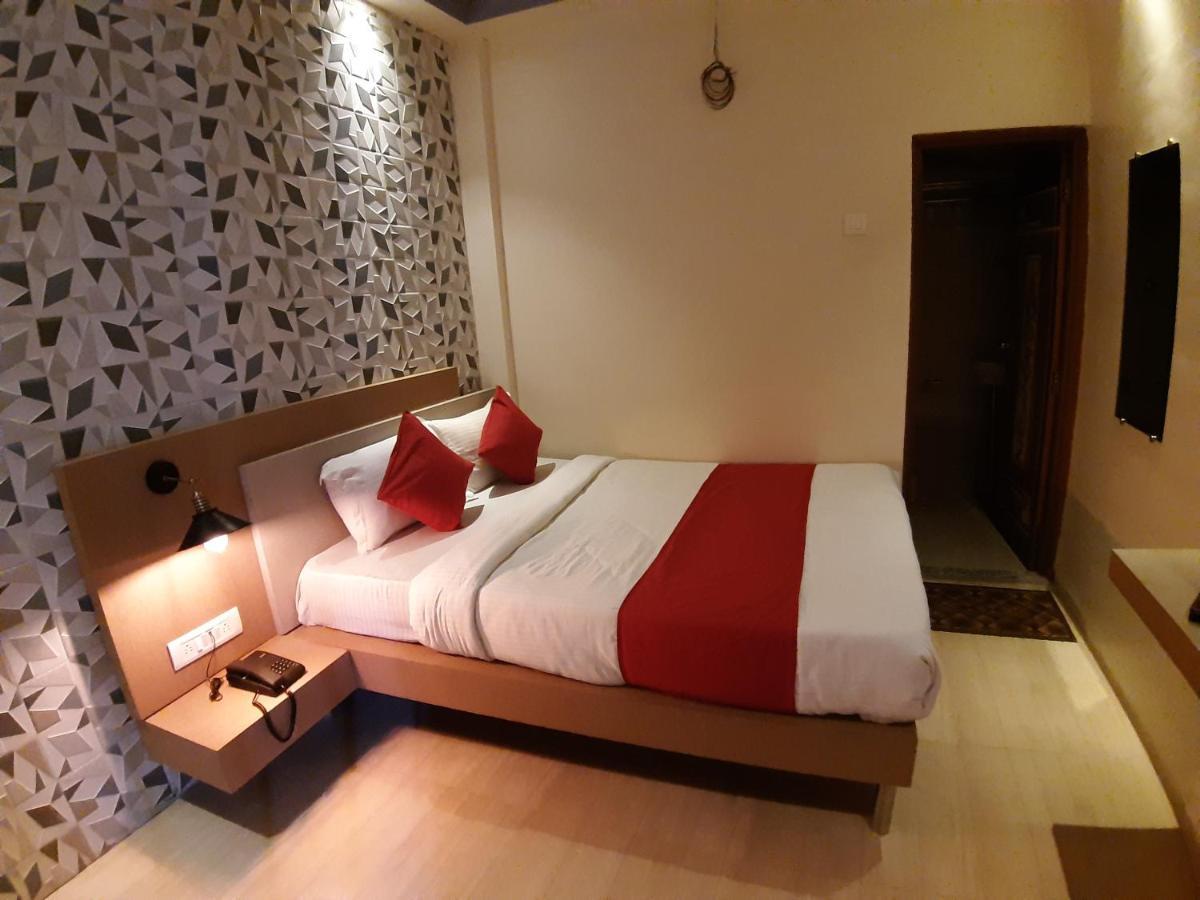 Hotel Great Annapurna Khuldabad Екстер'єр фото